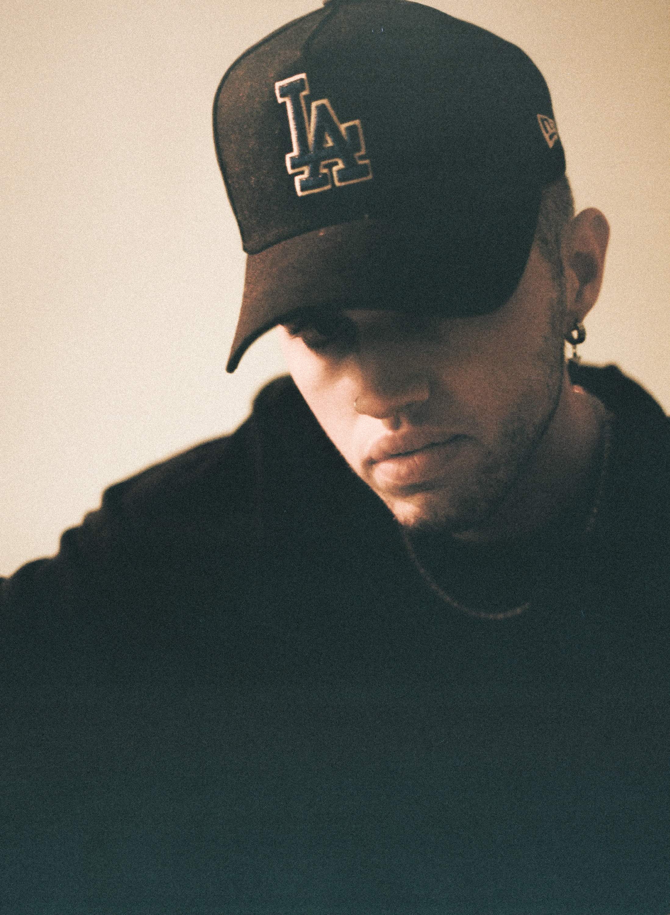 icon for Sign up to hear new music first!
